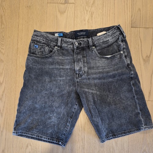 Scotch and soda - soda, 33